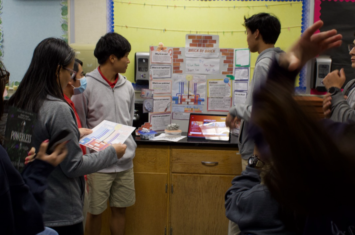 Student Showcase: Sophomores Ryan Do, Eugene Lee, Mason Nguyen, and Elijah Rizardo present their Materials Science Engineering project at Open House for Mr. Michelotti's Chemistry in the Earth class. 