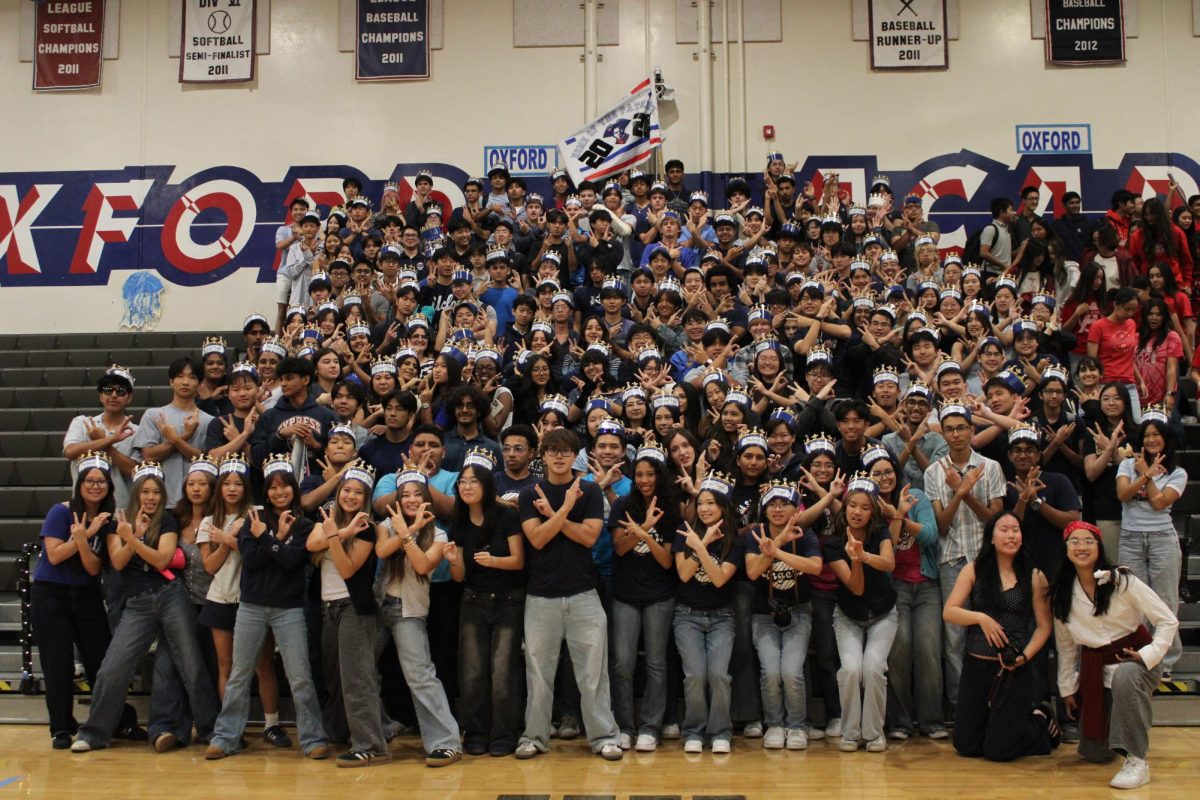 TWO SIX: The senior class poses as their last Back to School Rally ends