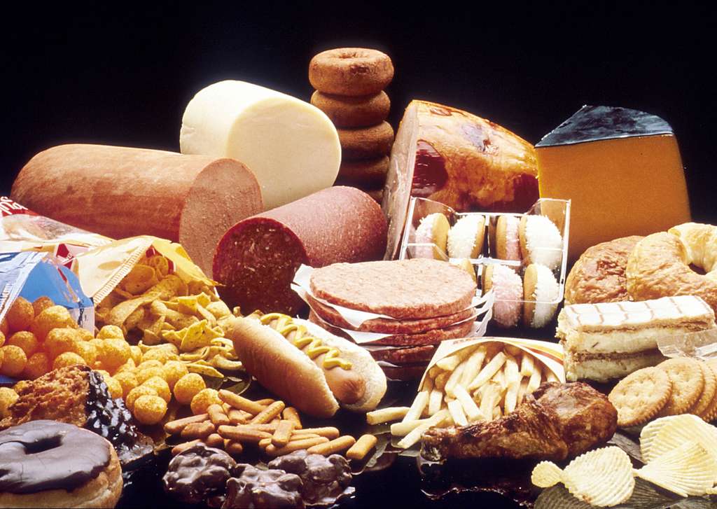 Healthy eating: UPFs are soon to be slashed from school menus        								 (Photo by: PICRYL)