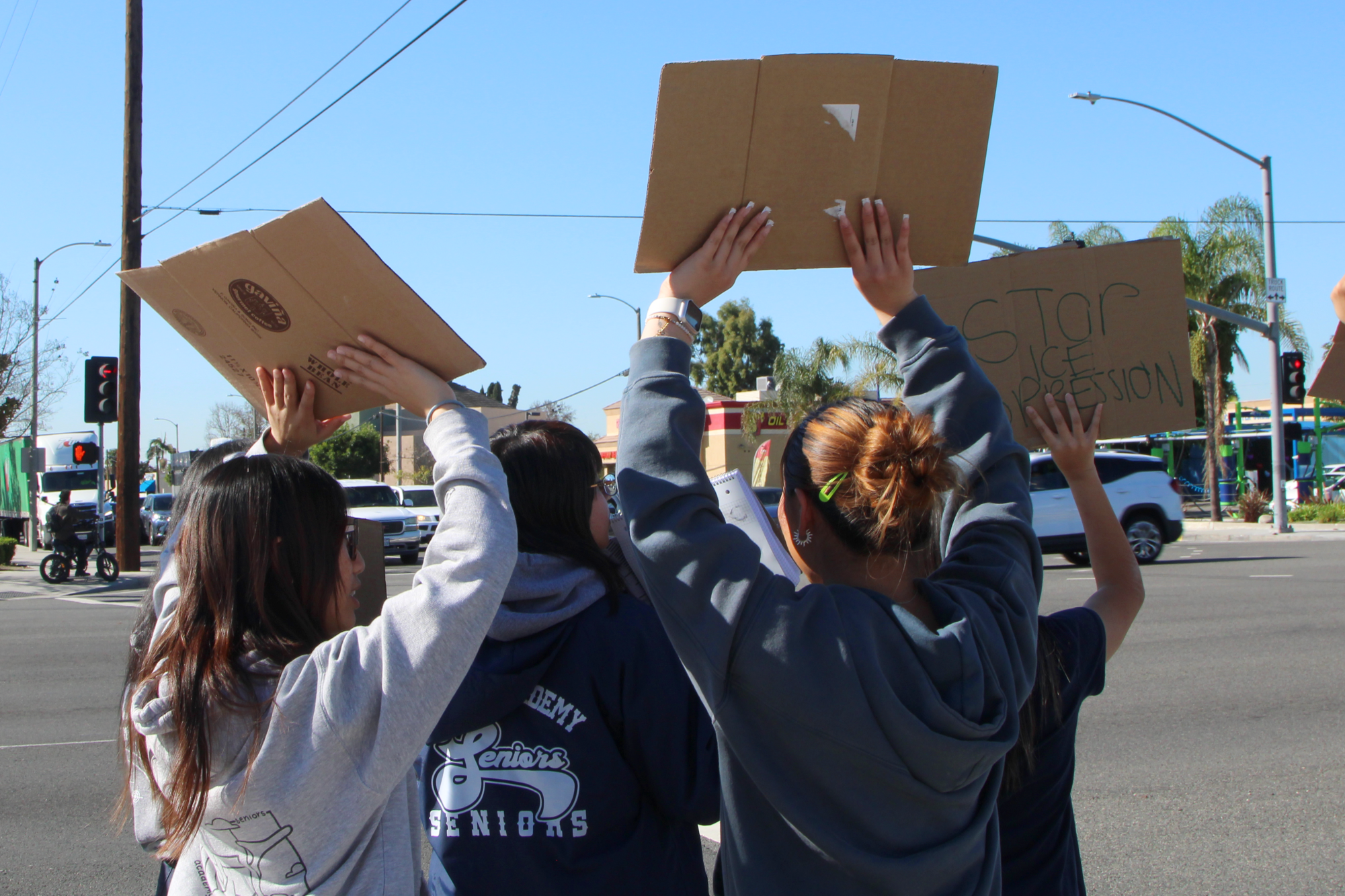 OA students walk out in protest against ICE